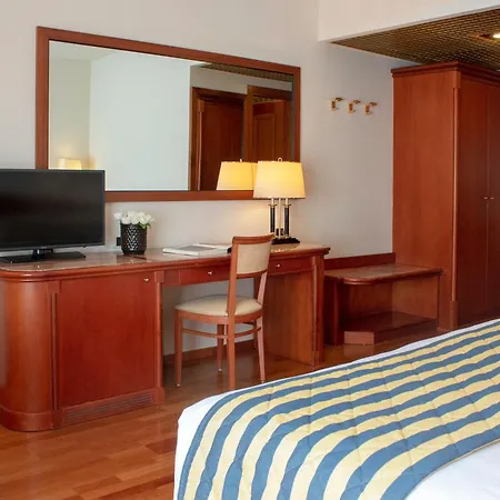 韦斯普奇星际酒店 比森齐奥营