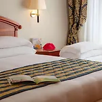 Отель Starhotels Vespucci