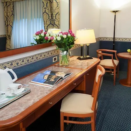 Szálloda Starhotels Vespucci Campi Bisenzio