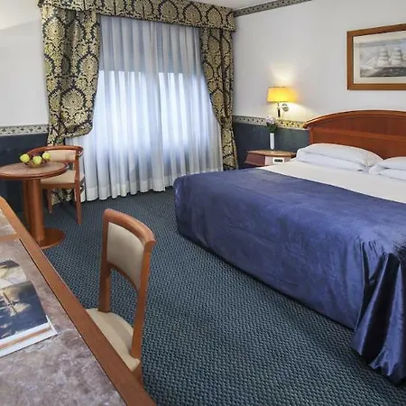Szálloda Starhotels Vespucci 4*